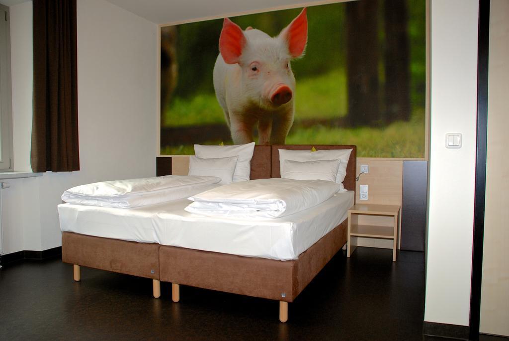 Hezelhof'S Radl-Hotel Wassertruedingen Ruang foto
